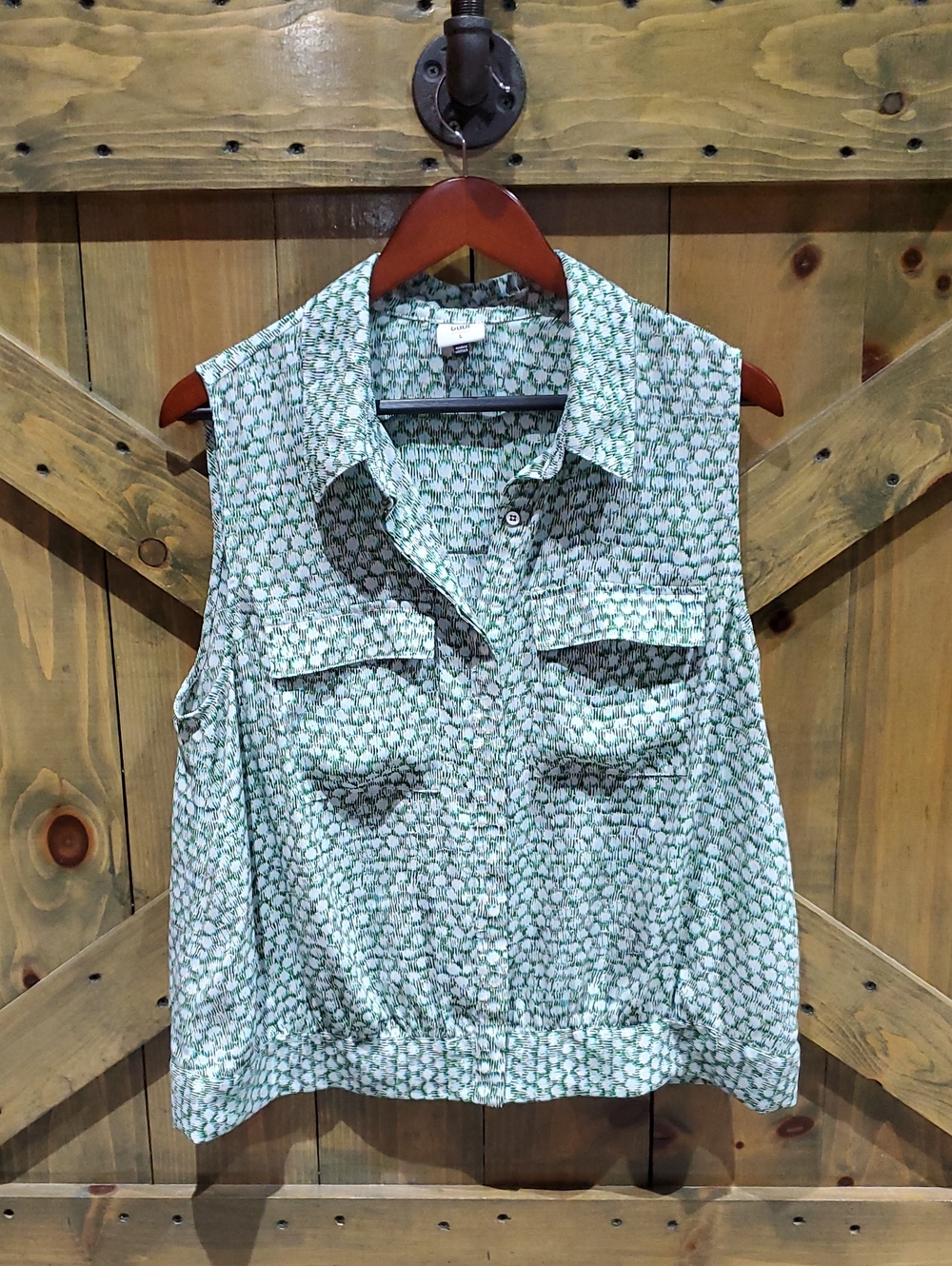 Cabi Sleeveless Collared Button-Front Top in Mint Green Business Casual Chic